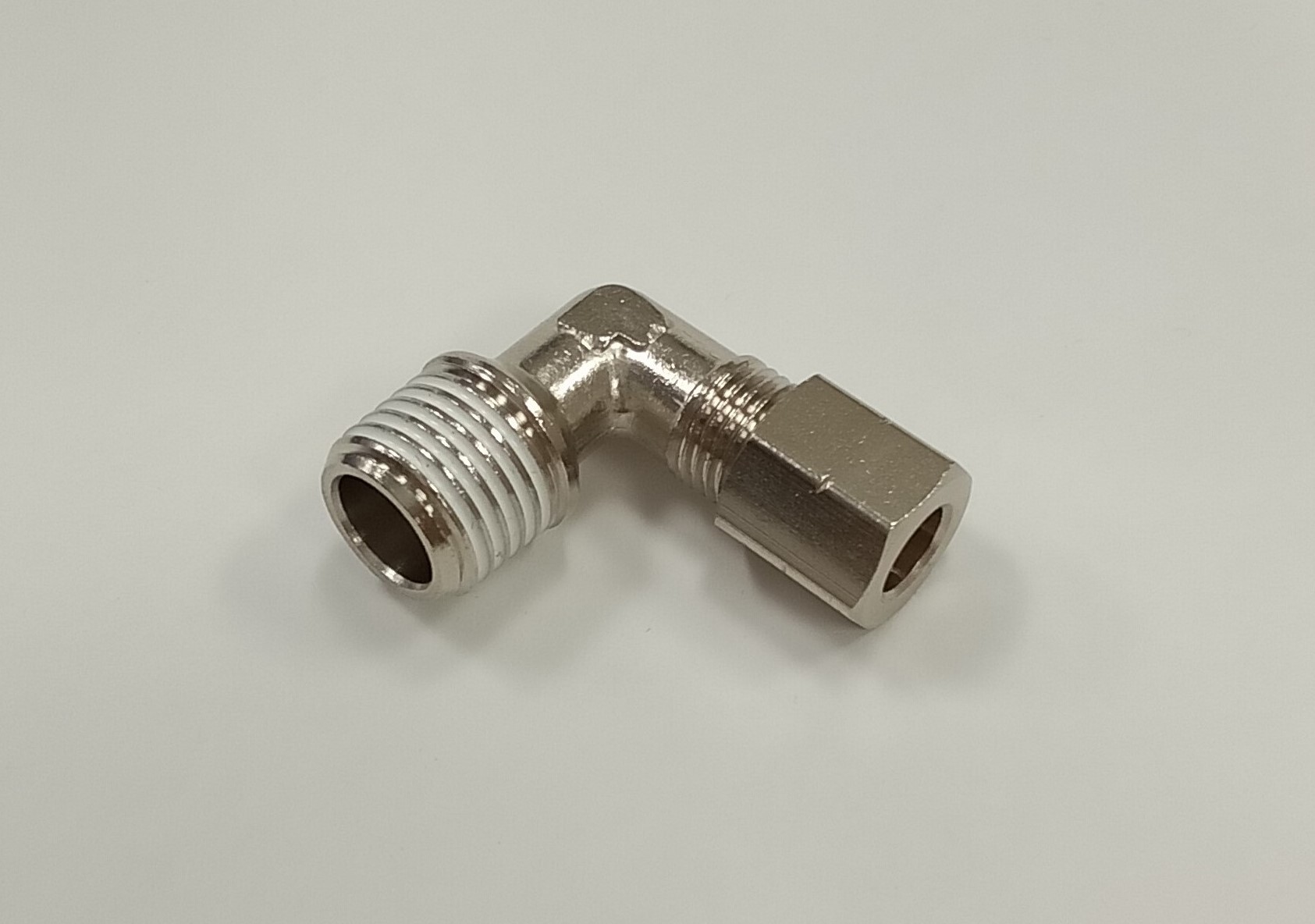 Fitting, Elbow, Compression x MNPT, 1/4" Tube OD x 1/4", Brass, Nickel Plated